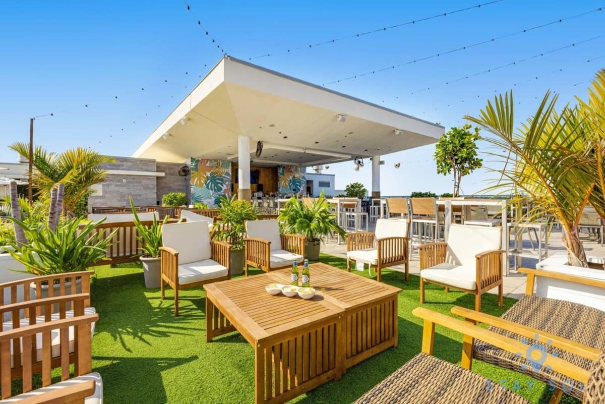 Rooftop Pool & Hot Tub - Gym - Hollywood Beach Exteriör bild
